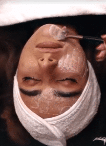 نمونه پاکسازی پوست (کلینیک تخصصی آفرینش)