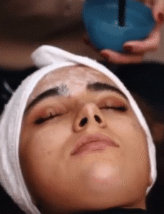 نمونه پاکسازی پوست (کلینیک تخصصی آفرینش)