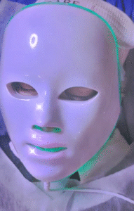 نمونه پاکسازی پوست (کلینیک زیبایی یاس)