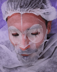 نمونه پاکسازی پوست (کلینیک زیبایی یاس)