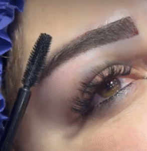 نمونه کاشت ابرو کلینیک باران توس